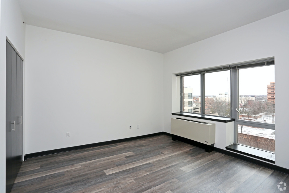 Apartment 89th Avenue  Queens, NY 11432, MLS-RD4318-3