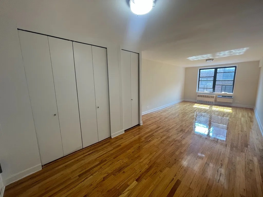 Apartment 67th Avenue  Queens, NY 11375, MLS-RD4323-8