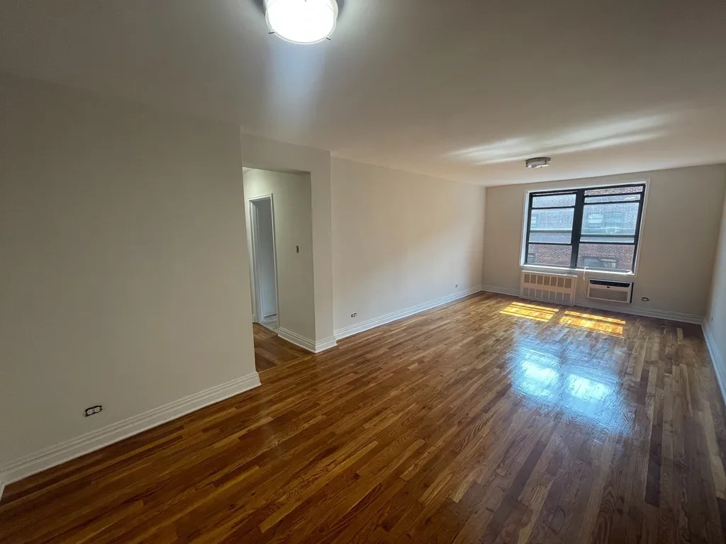 Apartment 67th Avenue  Queens, NY 11375, MLS-RD4324-5