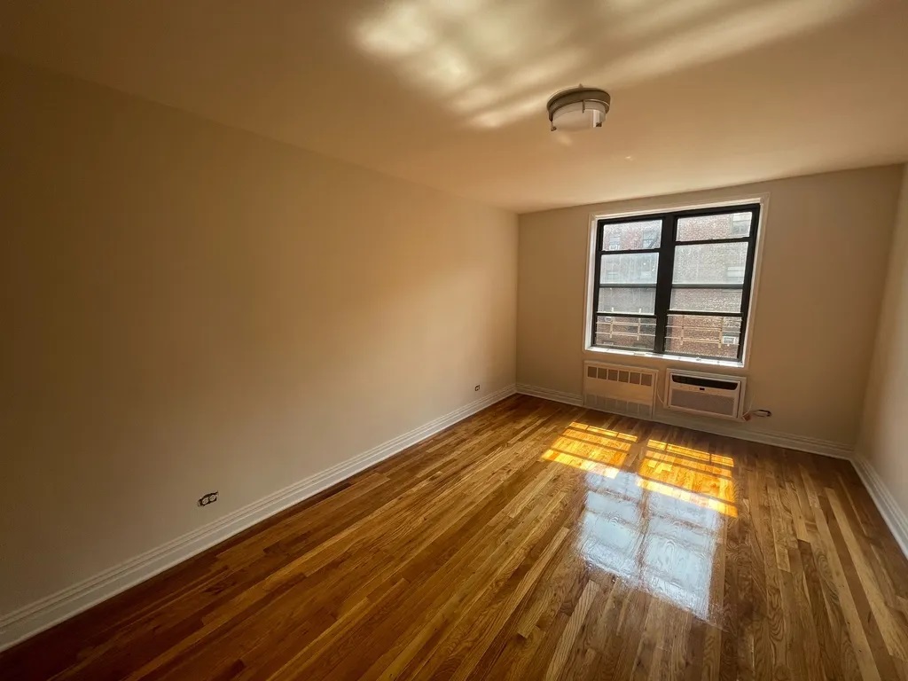 Apartment 67th Avenue  Queens, NY 11375, MLS-RD4324-7