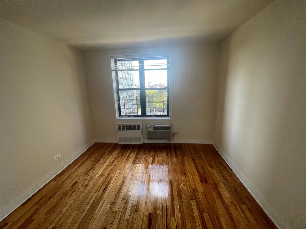 Apartment 103rd Street  Queens, NY 11375, MLS-RD4325-6