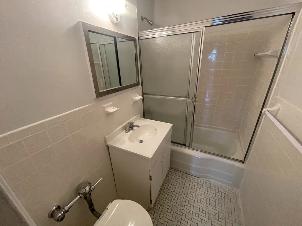 Apartment 103rd Street  Queens, NY 11375, MLS-RD4325-11