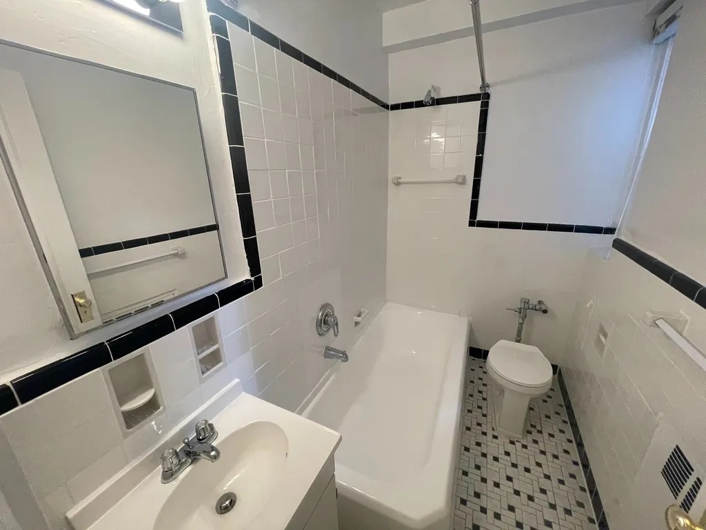 Apartment 112th Street  Queens, NY 11375, MLS-RD4330-5