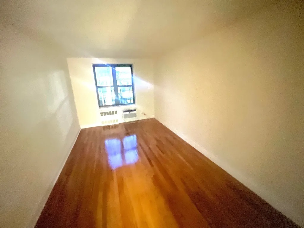 Apartment 103rd Street  Queens, NY 11375, MLS-RD4354-8