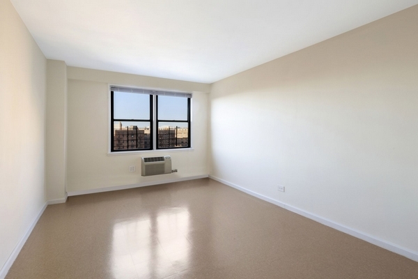 Apartment 57th Avenue  Queens, NY 11368, MLS-RD4359-9