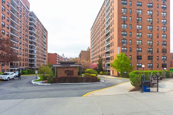 Apartment 67th Avenue  Queens, NY 11374, MLS-RD4366-3