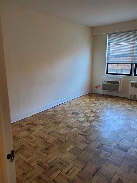 Apartment 67th Avenue  Queens, NY 11374, MLS-RD4366-4