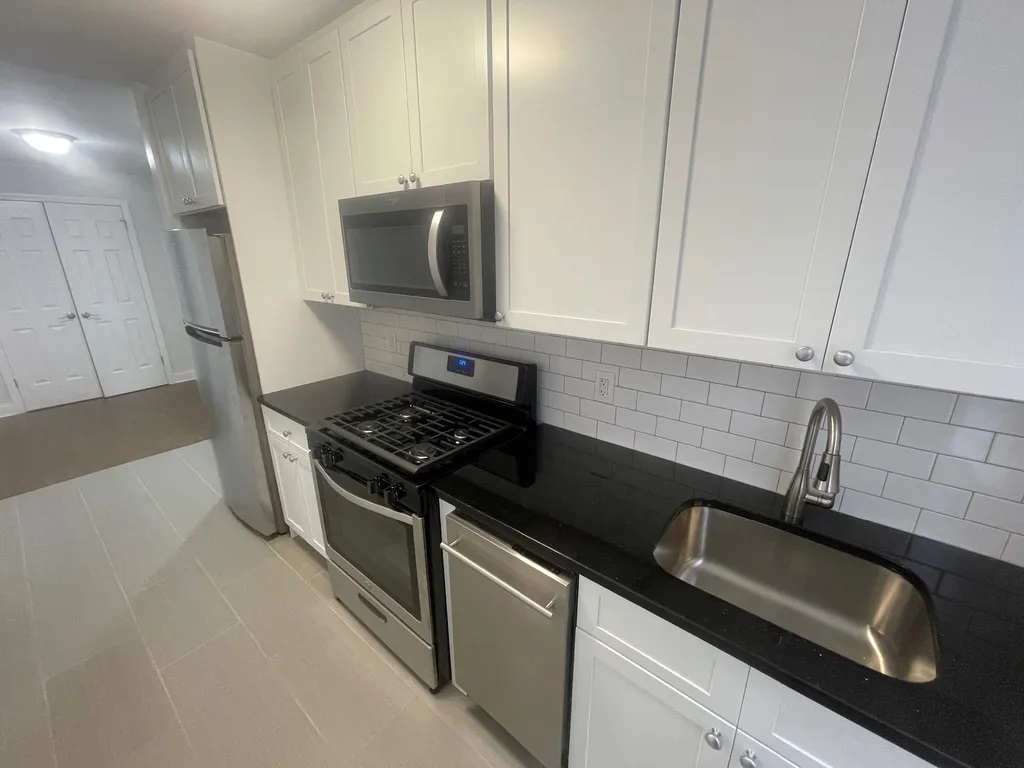 Apartment 113th Street  Queens, NY 11375, MLS-RD4372-4