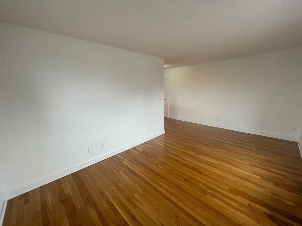 Apartment 113th Street  Queens, NY 11375, MLS-RD4376-8