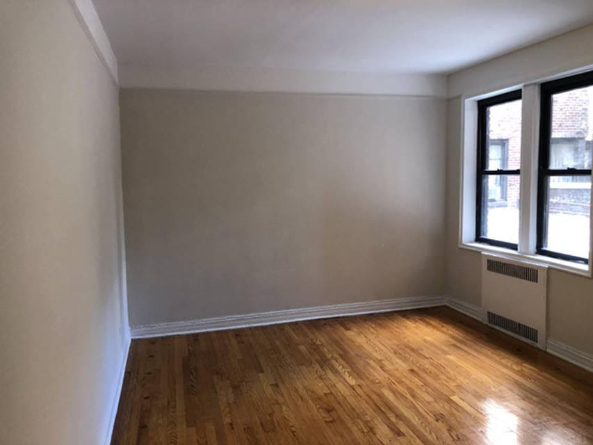 Apartment Elmhurst Avenue  Queens, NY 11373, MLS-RD4381-2