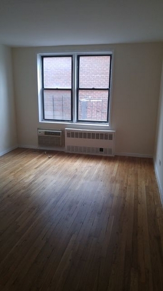 Apartment Colden Street  Queens, NY 11355, MLS-RD4405-2