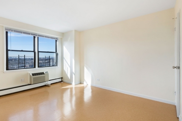 Apartment 57th Avenue  Queens, NY 11368, MLS-RD4408-12