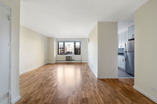 Apartment 57th Avenue  Queens, NY 11368, MLS-RD4414-7