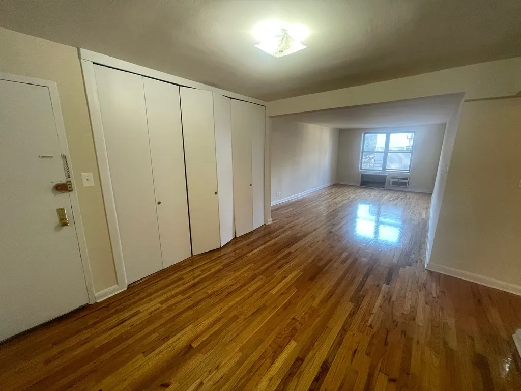 Apartment 103rd Street  Queens, NY 11374, MLS-RD4434-3