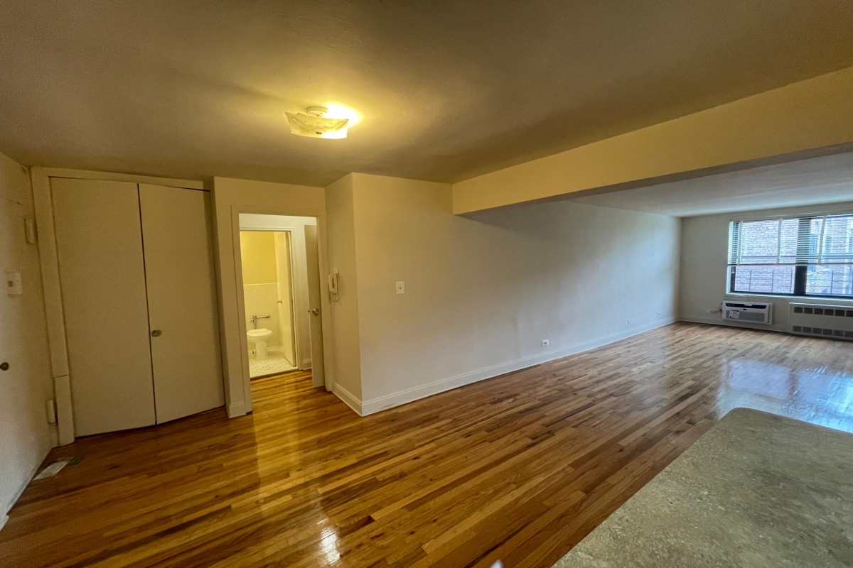 Apartment 103rd Street  Queens, NY 11374, MLS-RD4435-4