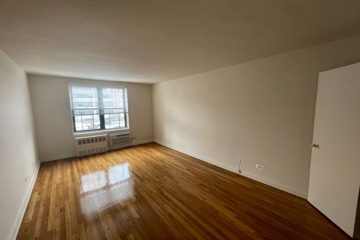 Apartment 103rd Street  Queens, NY 11374, MLS-RD4439-3