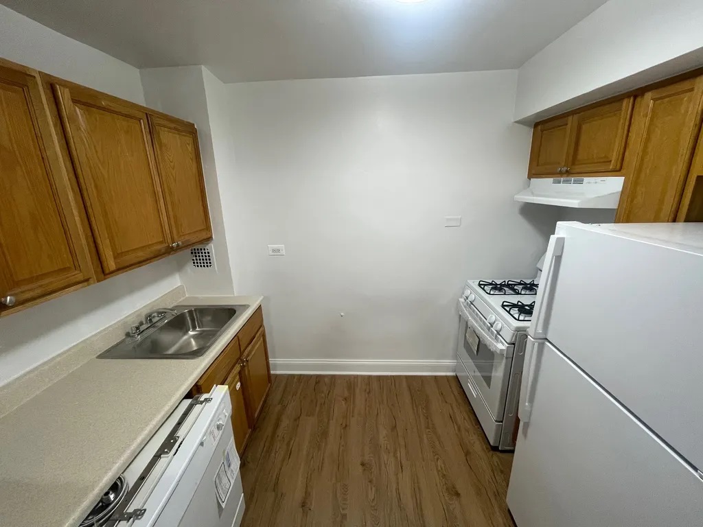 Apartment 102nd Street  Queens, NY 11375, MLS-RD4448-8