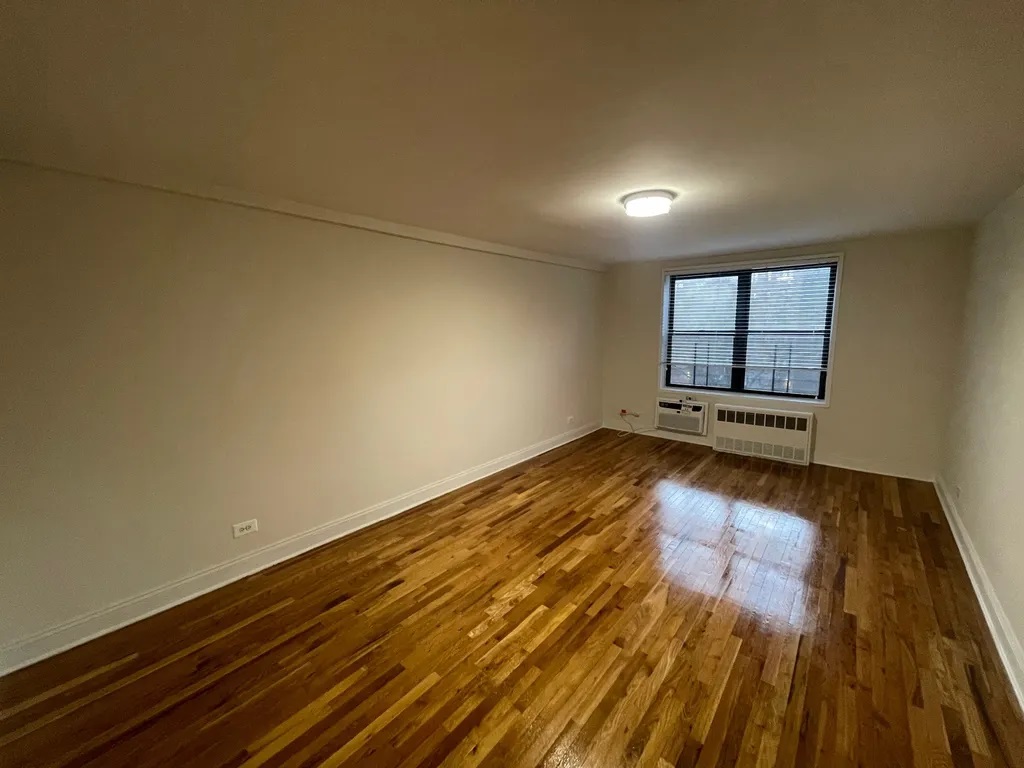 Apartment 102nd Street  Queens, NY 11375, MLS-RD4448-11