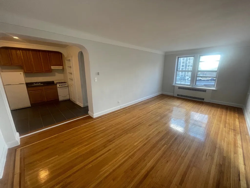 Apartment 72nd Avenue  Queens, NY 11375, MLS-RD4456-10