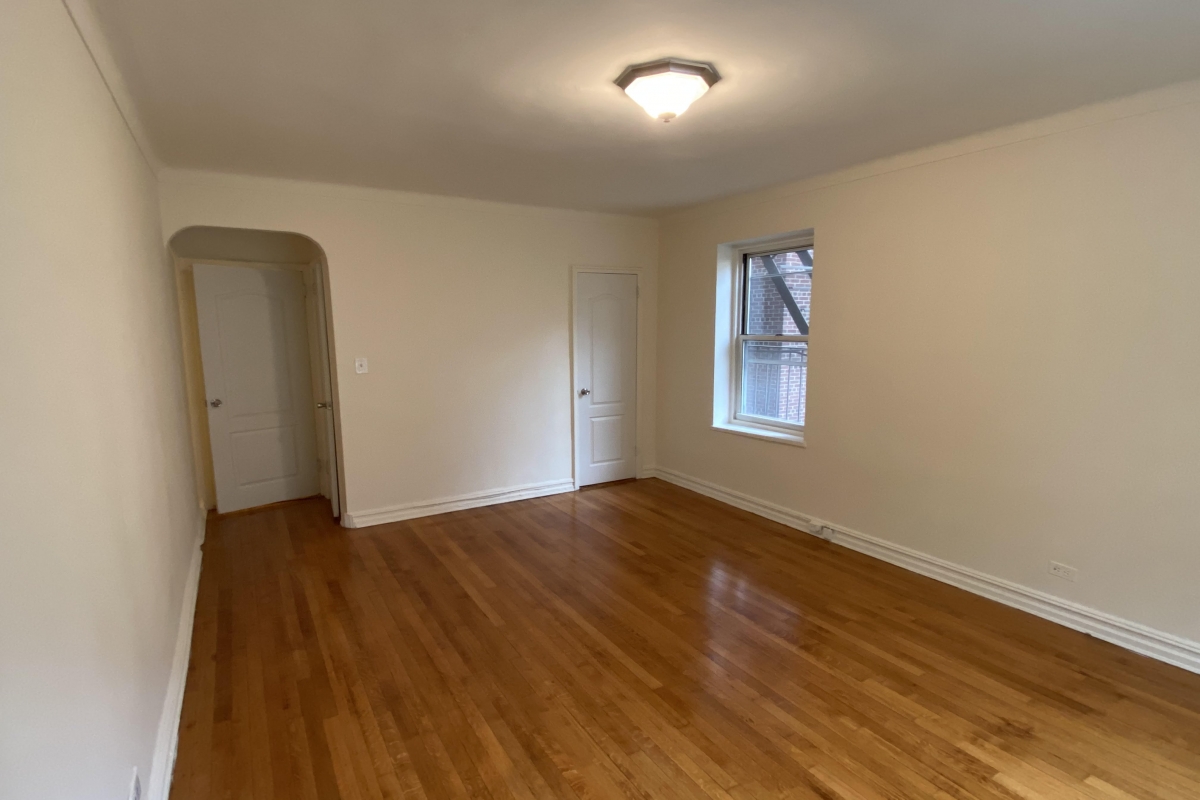 Apartment Yellowstone Blvd  Queens, NY 11375, MLS-RD4459-2