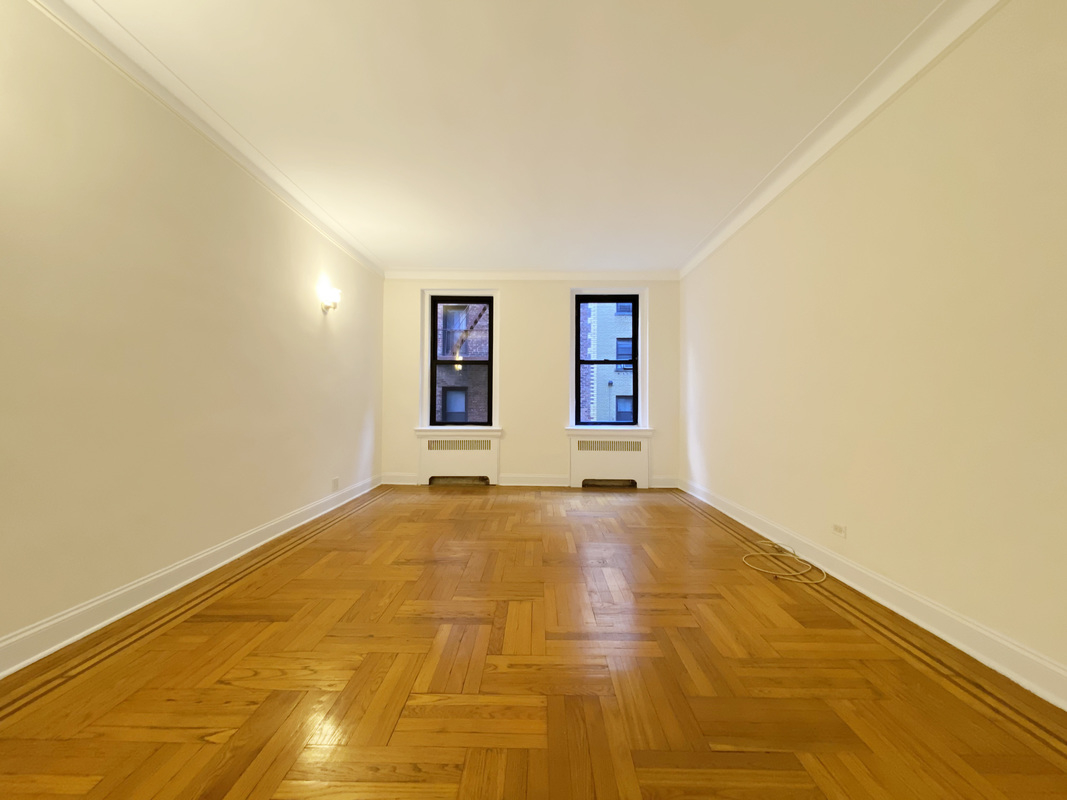 Apartment 83rd Street  Queens, NY 11372, MLS-RD4462-2