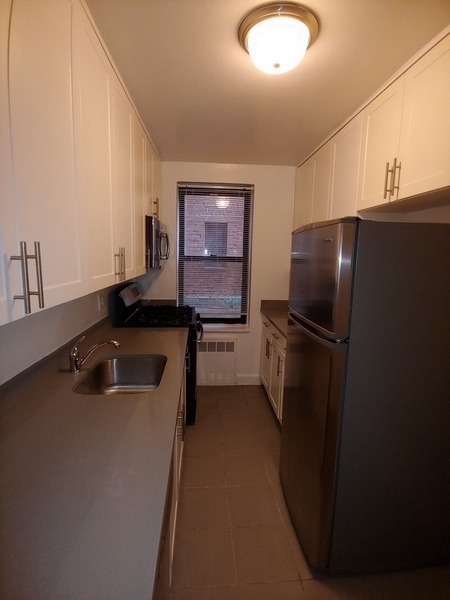 Apartment Saunders Street  Queens, NY 11374, MLS-RD4477-4