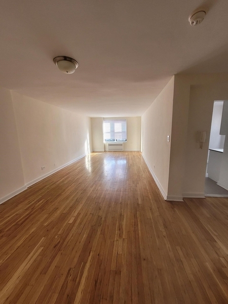 Apartment 62nd Road  Queens, NY 11375, MLS-RD4491-4