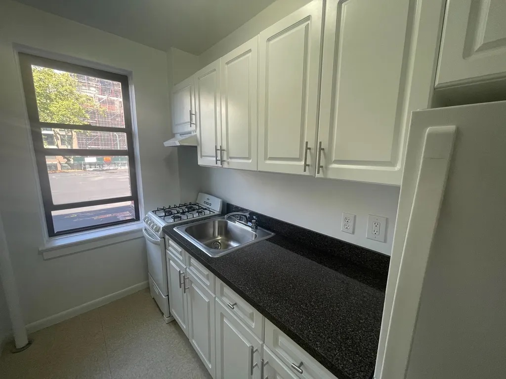 Apartment 66th Road  Queens, NY 11374, MLS-RD4507-3