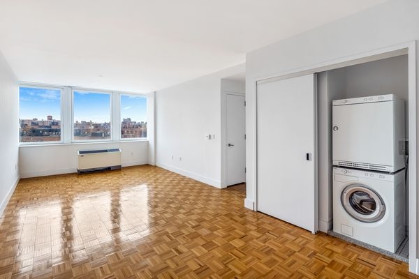 Apartment Queens Blvd  Queens, NY 11374, MLS-RD4512-17