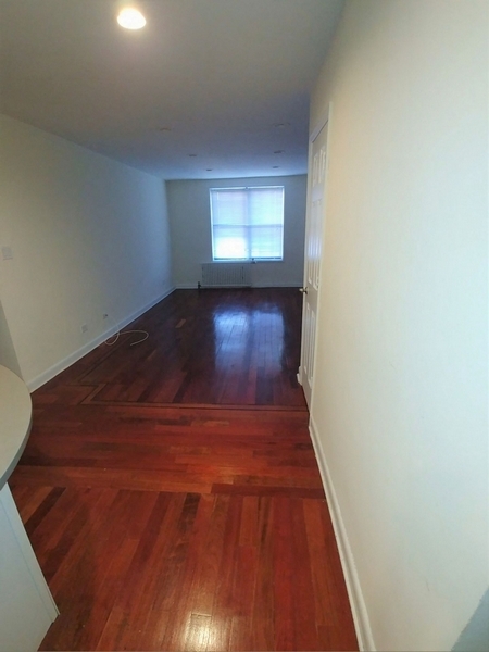 Apartment 40th Street  Queens, NY 11104, MLS-RD4515-3