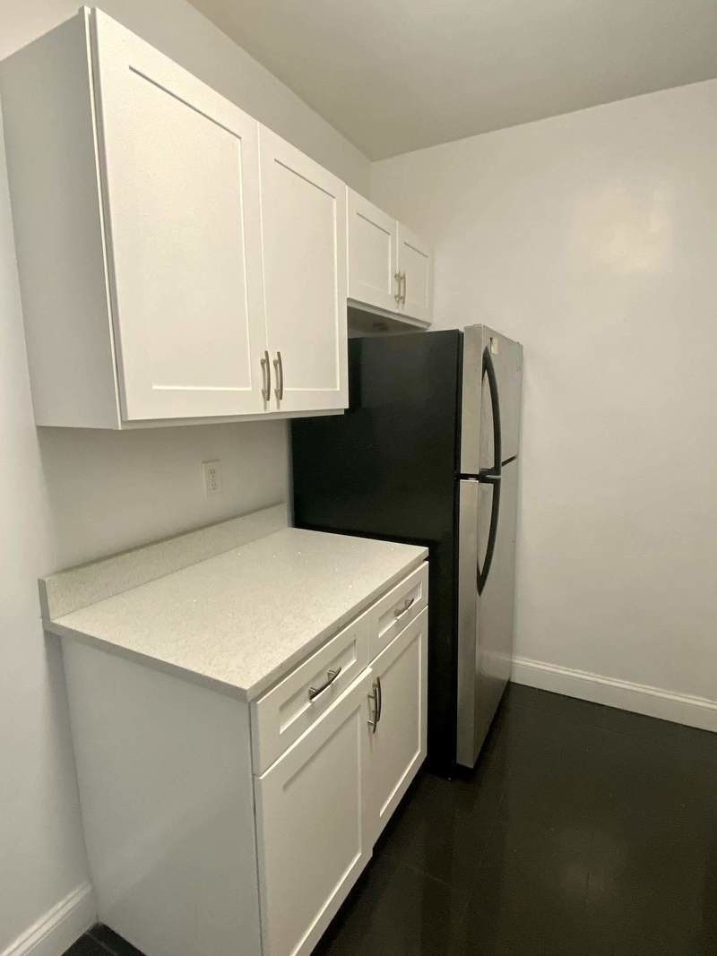 Apartment Pershing Crescent  Queens, NY 11435, MLS-RD4522-2