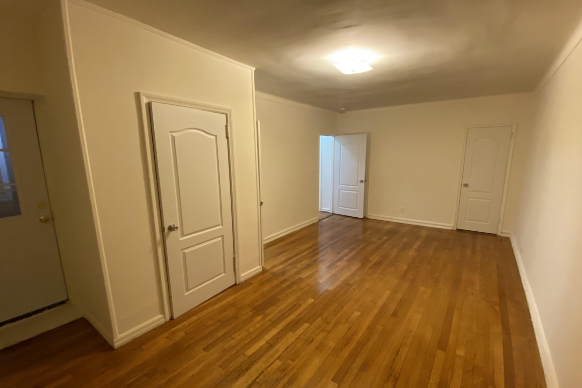 Apartment Yellowstone Blvd  Queens, NY 11375, MLS-RD4582-2