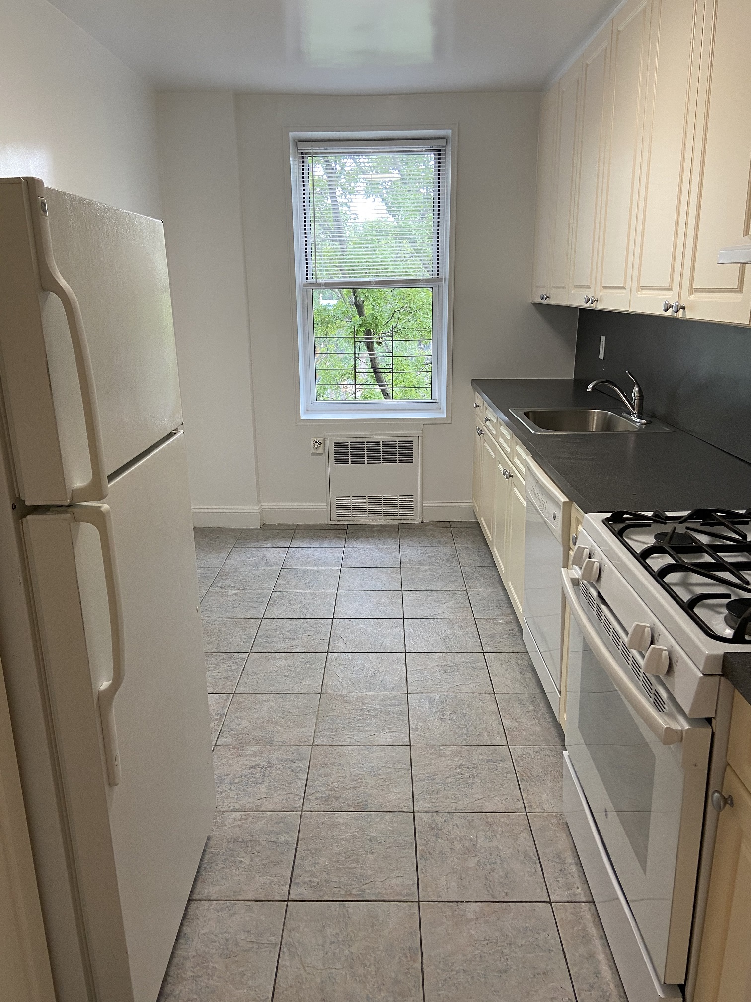 Apartment 150th Street  Queens, NY 11367, MLS-RD4610-3