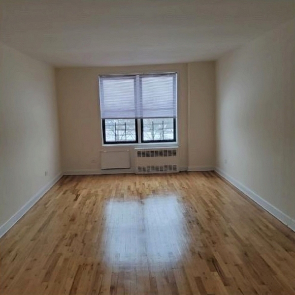 Apartment Colden Street  Queens, NY 11355, MLS-RD4616-9