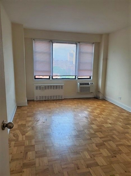 Apartment 67th Avenue  Queens, NY 11374, MLS-RD4618-3