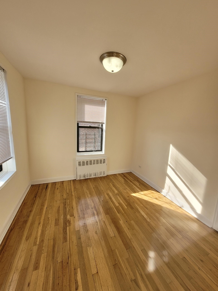 Apartment 62nd Road  Queens, NY 11375, MLS-RD4655-8