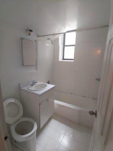 Apartment Saunders Street  Queens, NY 11374, MLS-RD4659-14