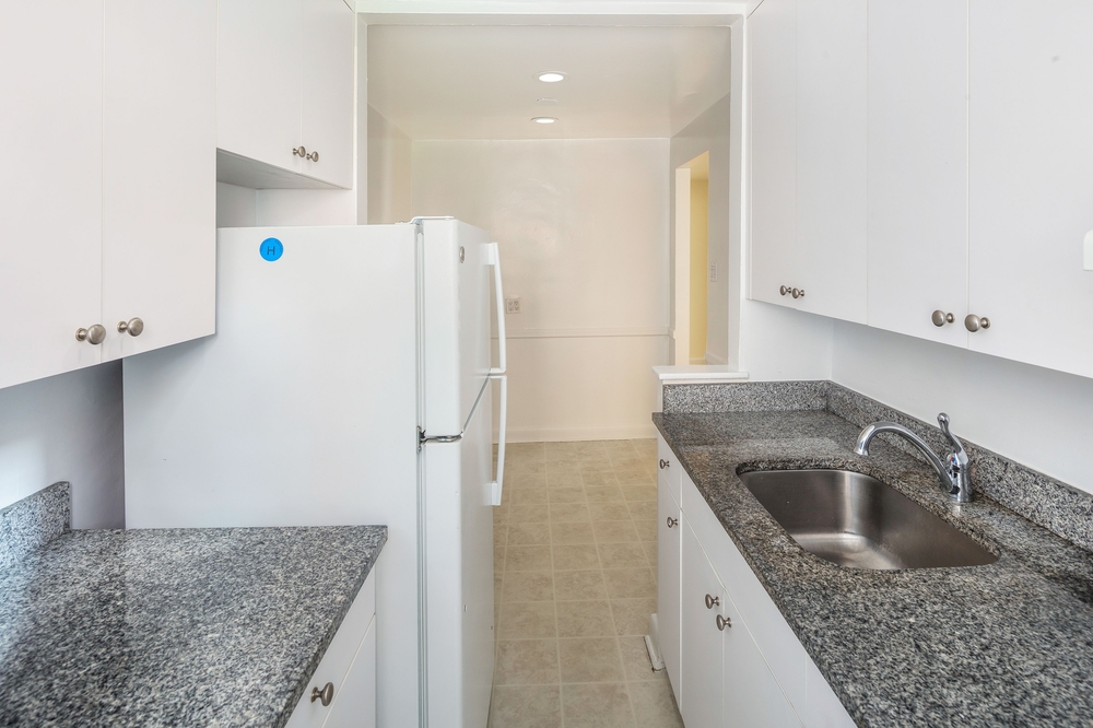 Apartment Saunders Street  Queens, NY 11374, MLS-RD4659-15