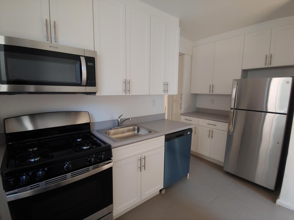 Apartment Wetherole Street  Queens, NY 11374, MLS-RD4661-4