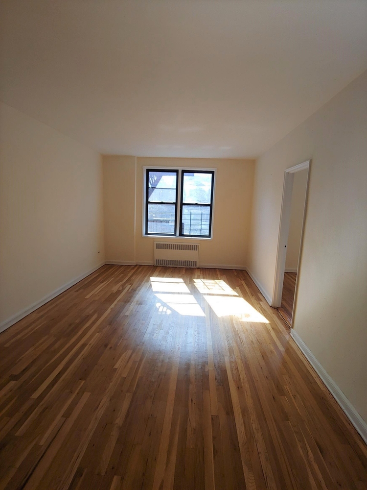 Apartment Wetherole Street  Queens, NY 11374, MLS-RD4661-6