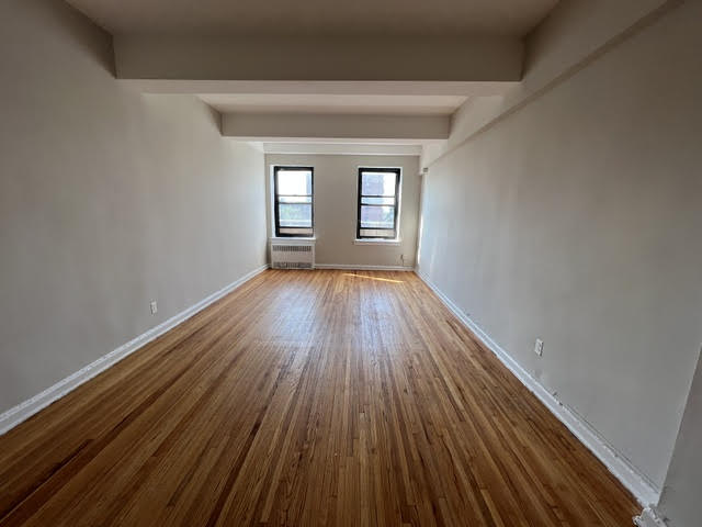 Apartment Kingston Place  Queens, NY 11432, MLS-RD4693-2