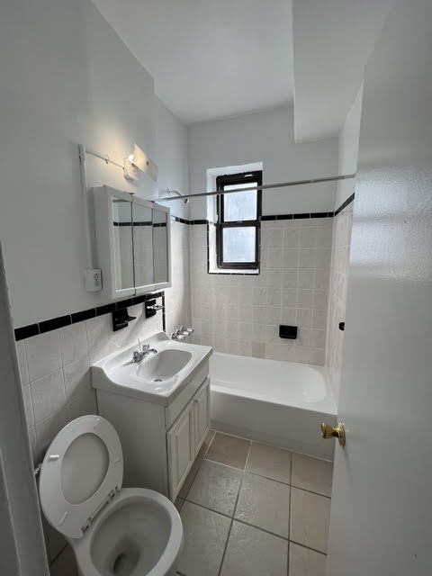 Apartment Kingston Place  Queens, NY 11432, MLS-RD4693-7