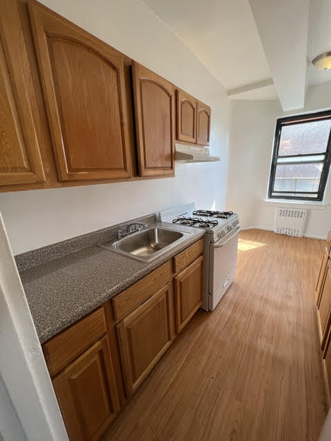 Apartment Kingston Place  Queens, NY 11432, MLS-RD4693-9