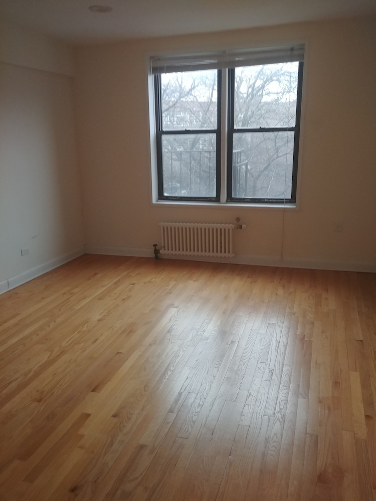 Apartment 40th Street  Queens, NY 11104, MLS-RD4720-2