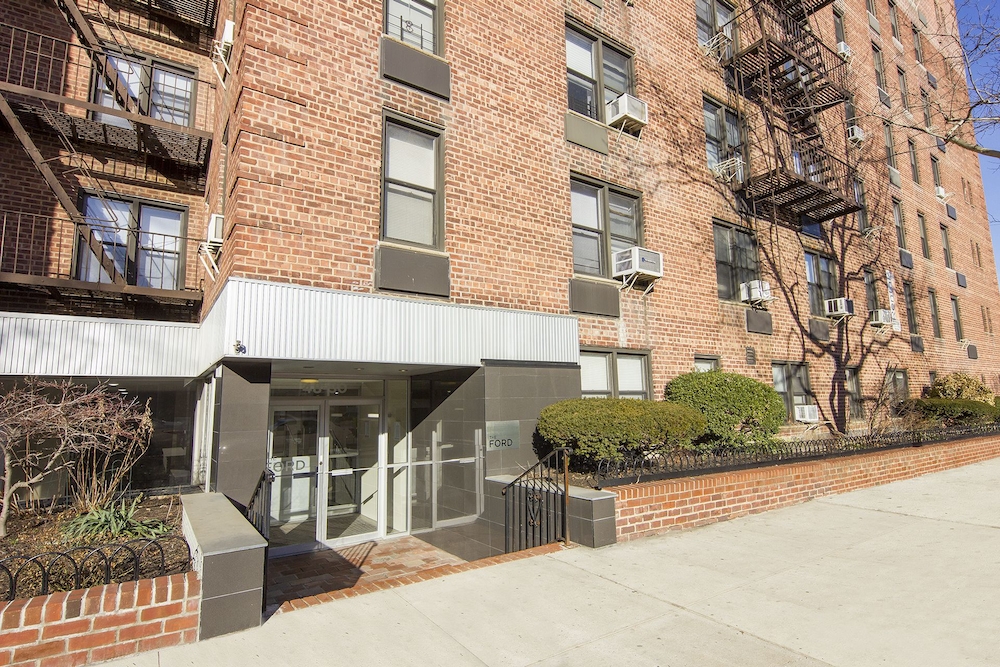 Apartment 40th Street  Queens, NY 11104, MLS-RD4720-6