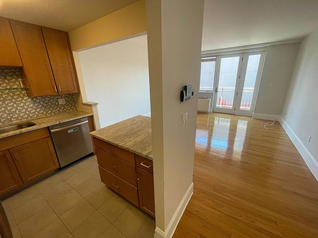 Apartment Curzon Road  Queens, NY 11415, MLS-RD4723-3