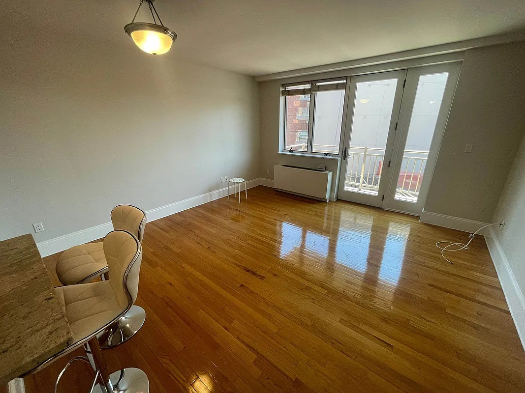 Apartment Curzon Road  Queens, NY 11415, MLS-RD4723-4