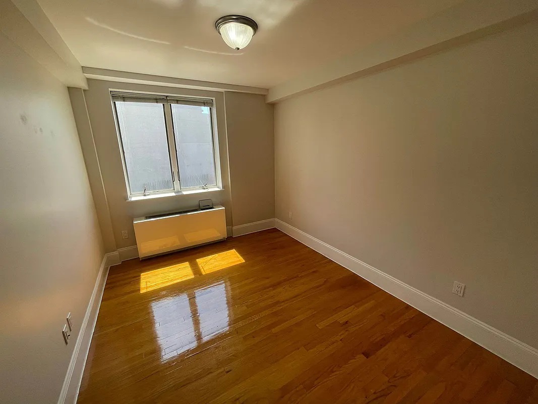 Apartment Curzon Road  Queens, NY 11415, MLS-RD4723-9