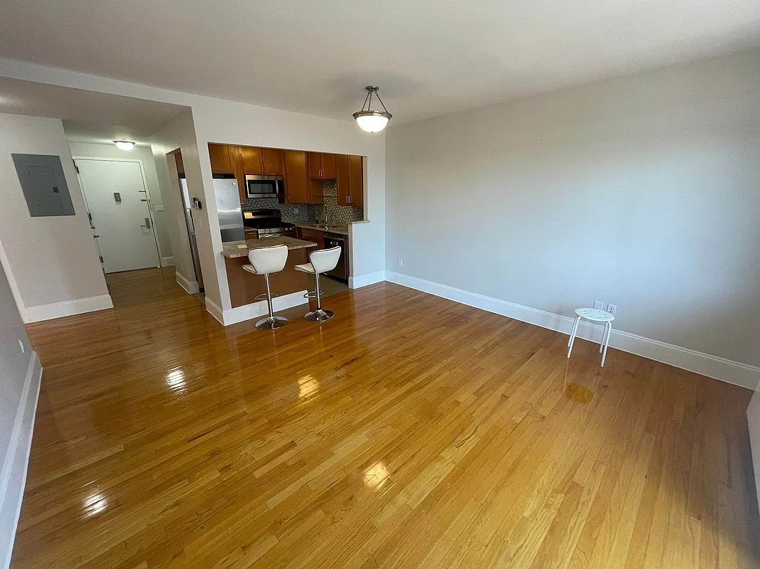 Apartment Curzon Road  Queens, NY 11415, MLS-RD4723-10