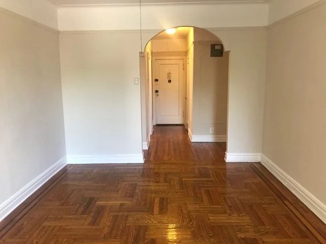 Apartment 44th Street  Queens, NY 11104, MLS-RD4734-2